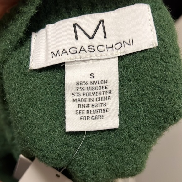 Green Sweater - Picture 2 of 5